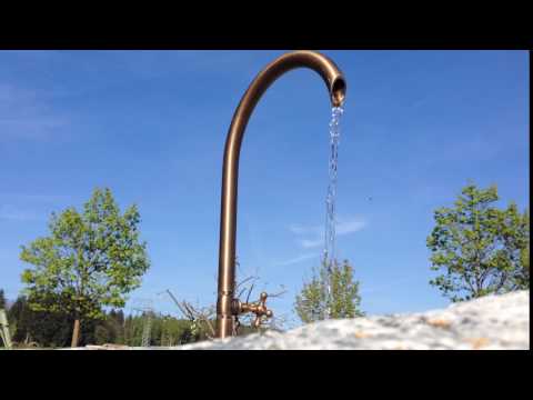 Steinbrunnen für Garten mit Wassereinlauf