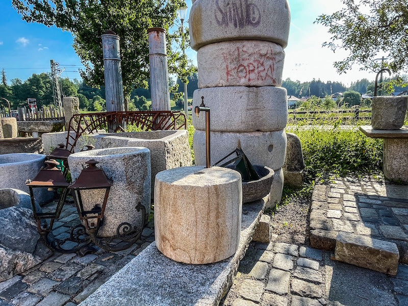 Wasserstelle Garten aus Granit