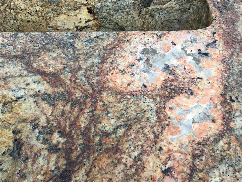 Gartenküchen München mit Graniteinschlüssen