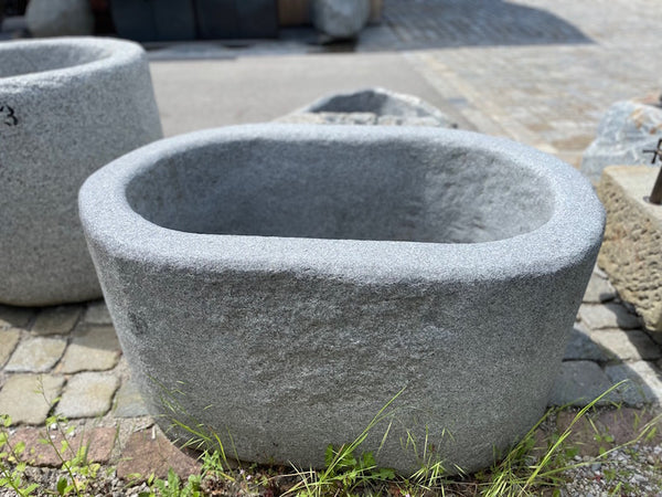 Granitbrunnen oval