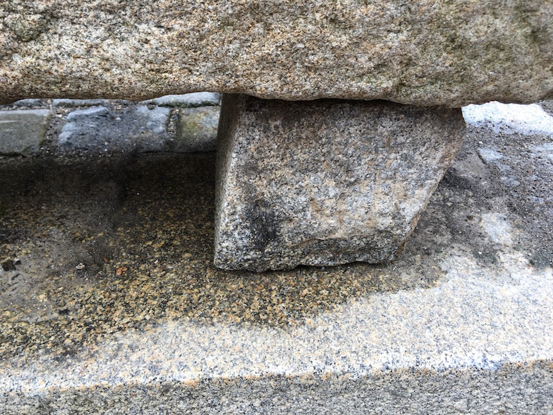 Wassertrog mit Füßen