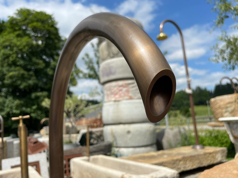 Säule mit Wasserhahn