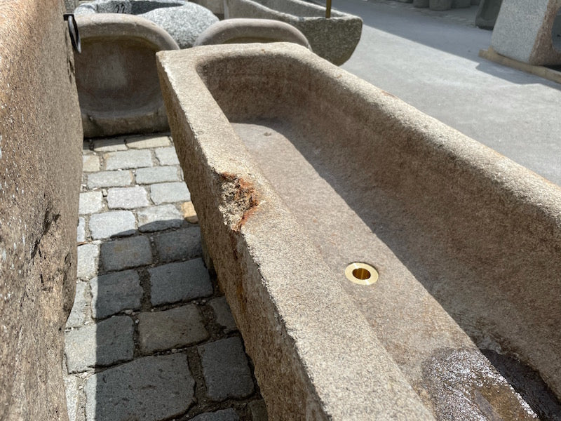 Brunnentrog Naturstein