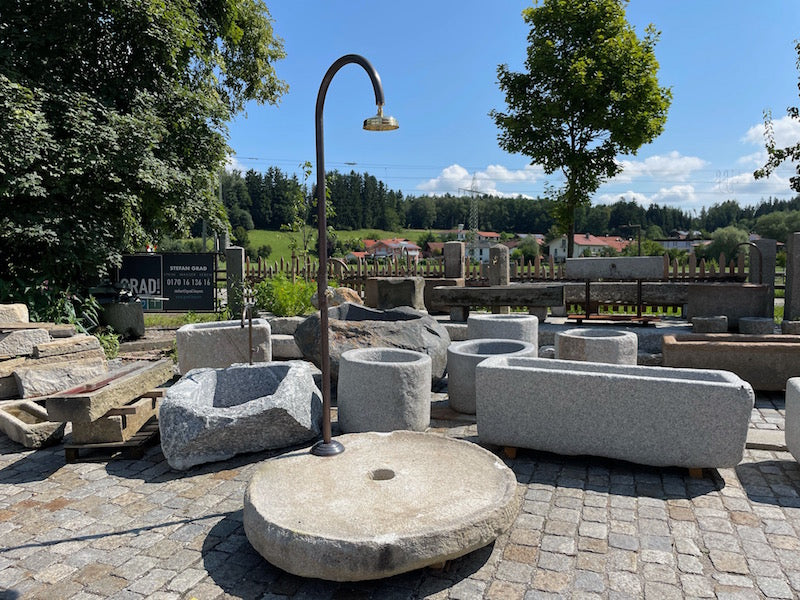 Außendusche aus Stein