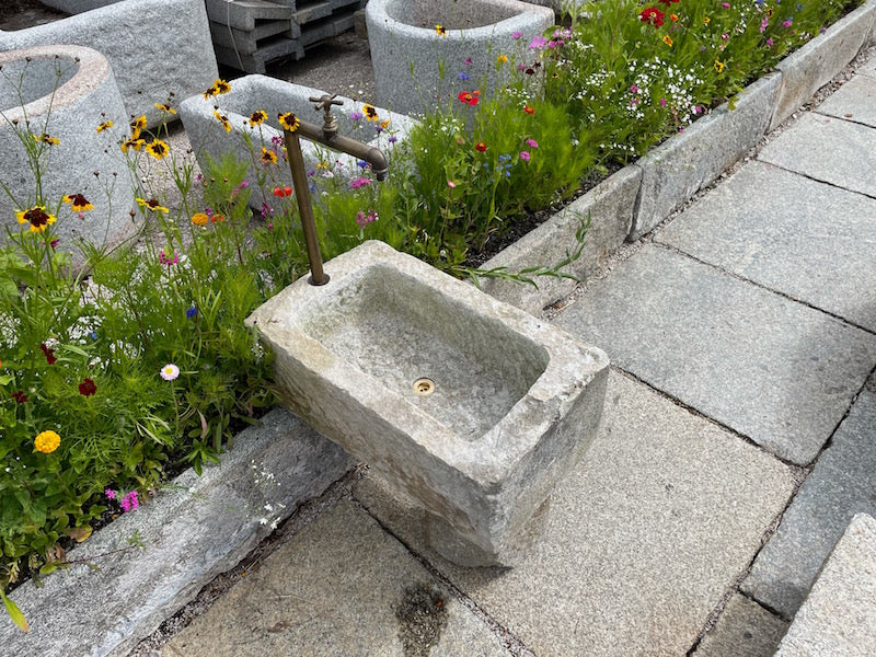 Natursteinbrunnen Garten Granit