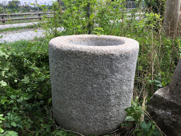 Runder Granitbrunnen Draufsicht