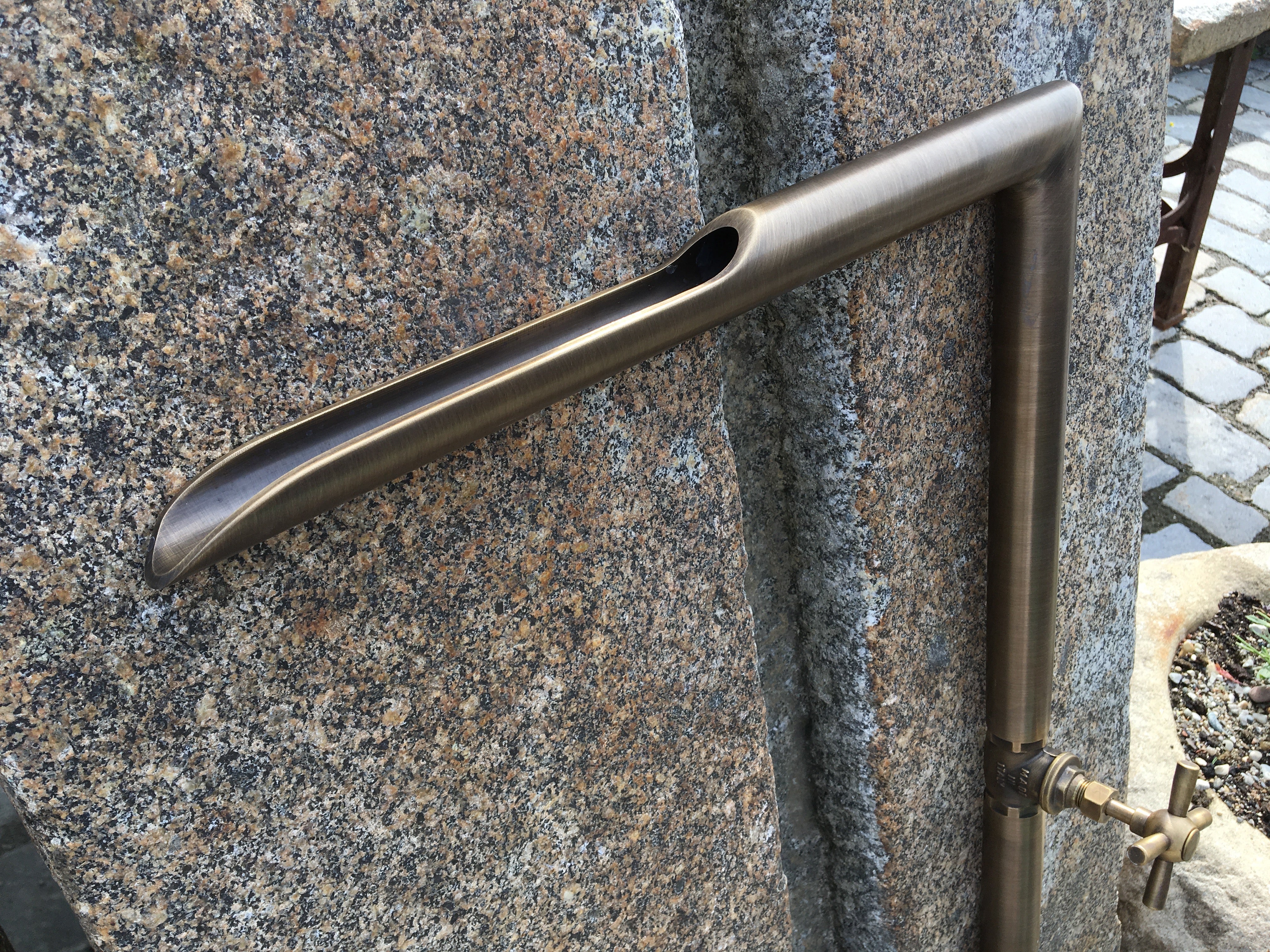 Wassereinlauf eckig 1" für Außenmontage am Brunnen