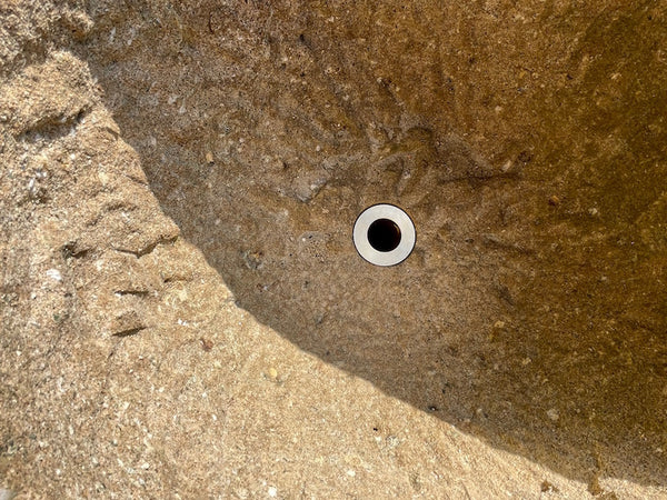 Alter Brunnen aus Sandstein Brunnenbecken