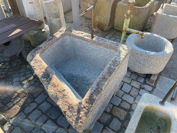 Gartenbrunnen Granit gestockte Oberfläche