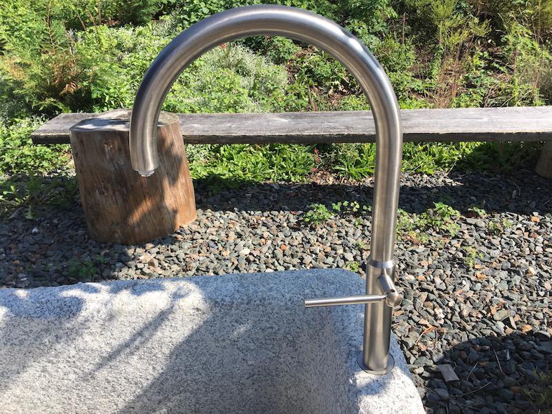 Wasserhahn Brunnen Edelstahl