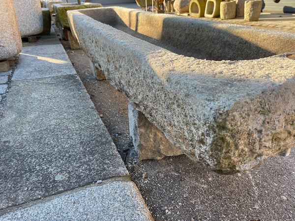 Alter Steintrog rauhe Oberfläche