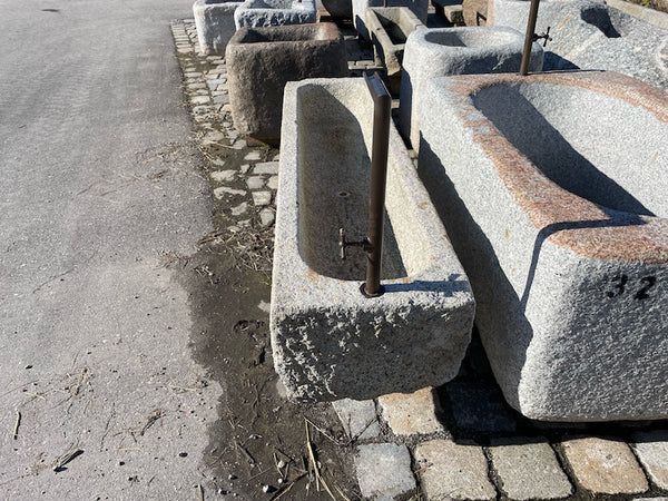 Alter Futtertrog raue Oberfläche