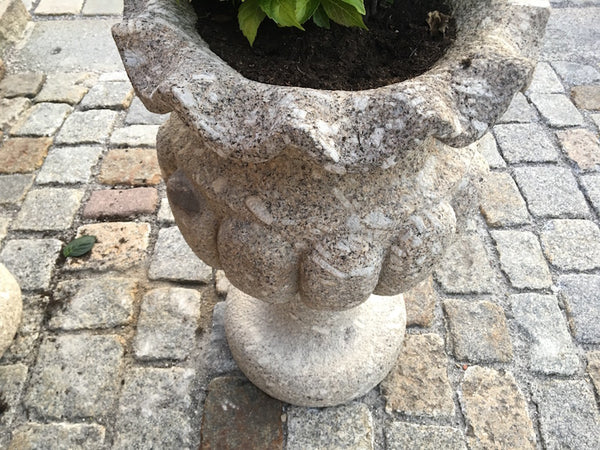 Pflanzgefäß Amphore Detail