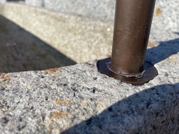 Alter Futtertrog Befestigung Wasserhahn