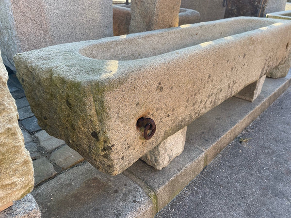 Steintrog rechteckig Seitenansicht