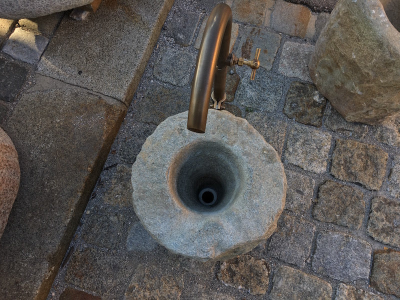 Steinbrunnen klein