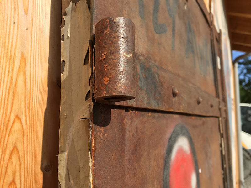 Alte und Modere Metalltüren kaufen