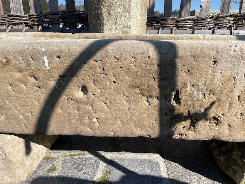 Wasserbrunnen Garten Detailansicht