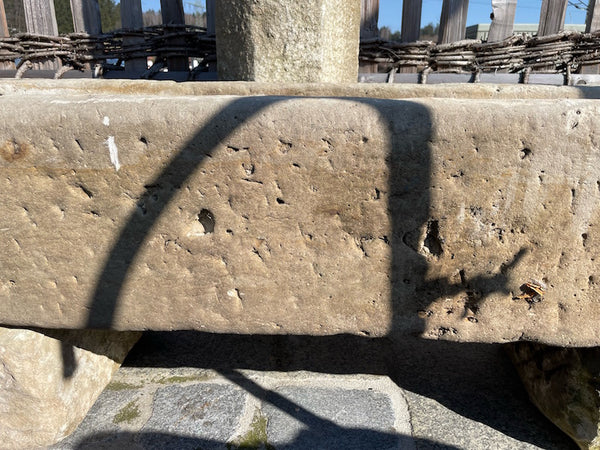 Wasserbrunnen Garten Detailansicht