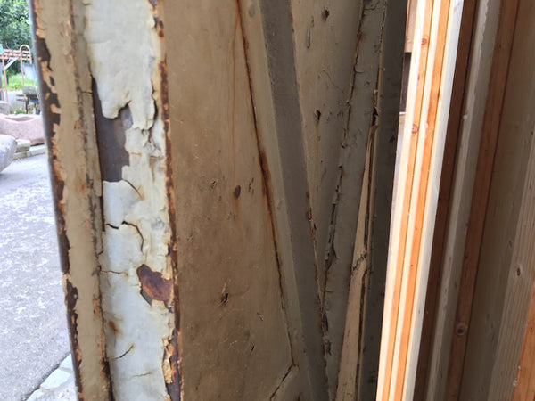 Alte und Moderne Metalltüren