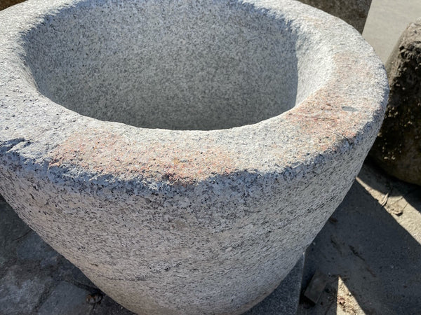 Granitbrunnen rund - konisch