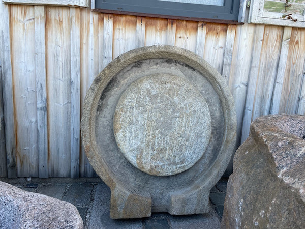 Mühlsteinrad aus Granit