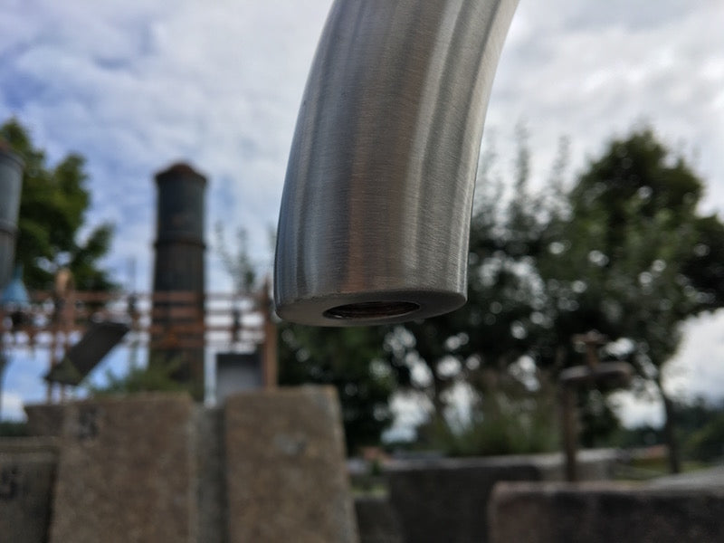 Granitbrunnen rund mit Edelstahleinlauf