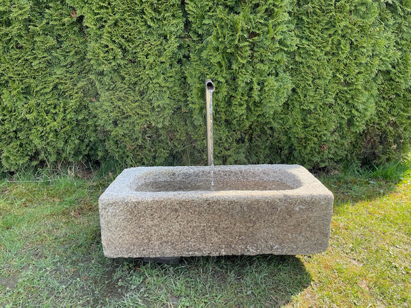 Gartenbrunnen klein Vorderansicht