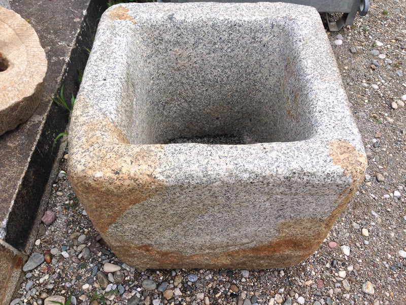 Granitbrunnen quadratisch Rost Optik