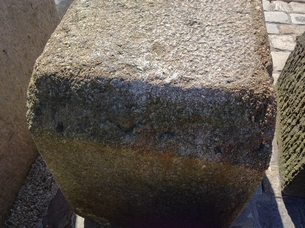 Steinbrunnen Oberfläche