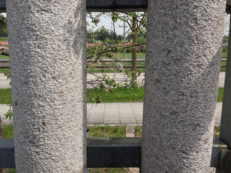 Granitsäule rund aus Granit