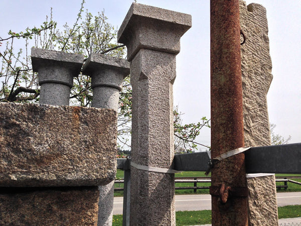 Granitsäulen Müncne mit Kapitell